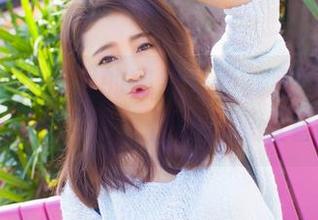 爱蜜社 – 袜筒里的秘密—看莉娜lena如何玩转秘书角色，作品资源必看呐！