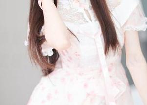 最新写真集来了，王羽杉在抹胸浴缸里的表现，谁说不能清凉一夏？