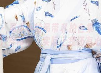 秀人网 – 吴小小的吊带私拍合集——你以为我只穿吊带，实际上我还有心机！