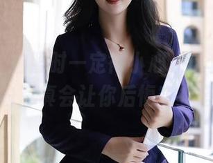 秀人网 – 拍照时一定得小心，这套唐翩翩的纯白写真会让你后悔穿衣搭配。