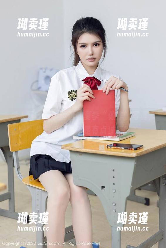秀人网-是小逗逗 秀人网 - 是小逗逗的夏季“做作”写真,你觉得她是不是有点过啊?