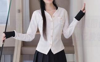 秀人网 – 居家中发现，自己连美图都赶不上！只好边看玥儿玥er边记教学