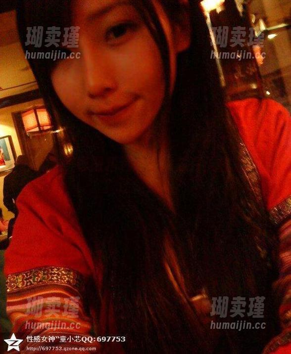 微密圈 - 套图精选：童小芯在天台上发呆？还是遐想？