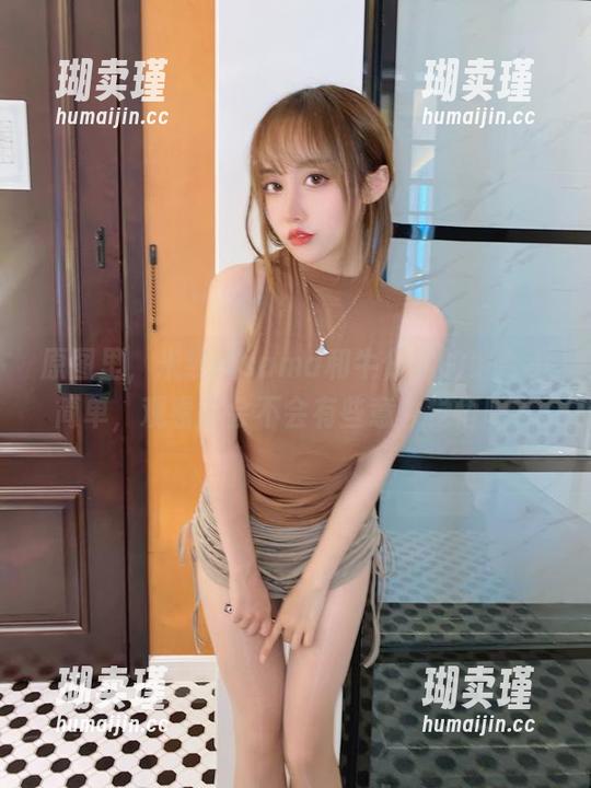 米线线sama 原图里,米线线sama和牛仔裤的组合不简单,观看时会不会有些意外觉悟呢?