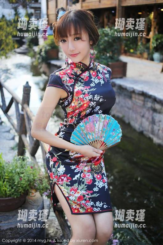美媛馆 - toro羽住的美图：镂空似的优雅，难以捉摸，但又让人不自觉多看几眼。