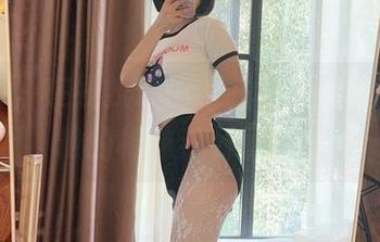 微密圈 – 在线找乐子，胜利的小生活介绍他的棉袜系列了哦！