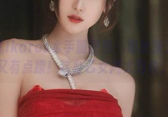 腐团儿Ikaros水手服图包：果然是又可爱又有点撩！这身乙女风太到位。