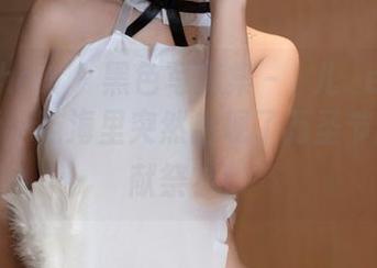 花漾show – 黑色写真集－玥儿玥er的全新更新，脑海里突然出现了万圣节的鬼怪献祭？！