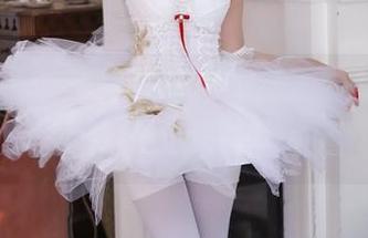 最新图集：苏嫣qvq的礼服竟然能让人想晒，衣服和人都是一等一的争议！