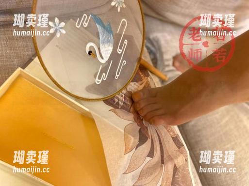 微密圈 - 若若老师的私拍图集：校园里的奇遇记？