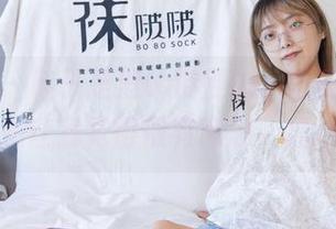 袜啵啵 – 鞋子是没啥特别的，但稚予的帆布鞋还是让我觉得很有意思，精选有效！