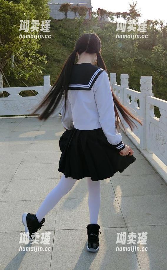 这就是西尔酱的连衣裙？我觉得它比我家狗的玩具还吸引！（套图资源）