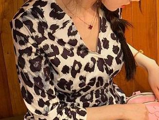 微密圈 – 不知火舞变身，全套写真里有轩子巨2兔的灵魂指导，忽然觉得自己也能舞一两下！