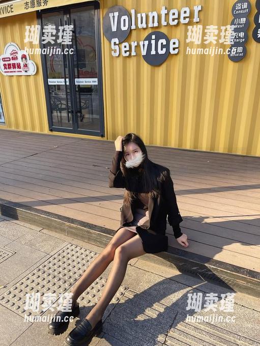 微密圈 - 软妹小九九这张免费写真，镂空的地方真让人想歪，太会玩了！