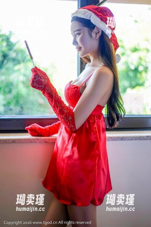 青豆客 - 认真看嘉宝贝儿Vetiver水手服的原图，心里默念：这样的穿搭应该有更多人注意吧！