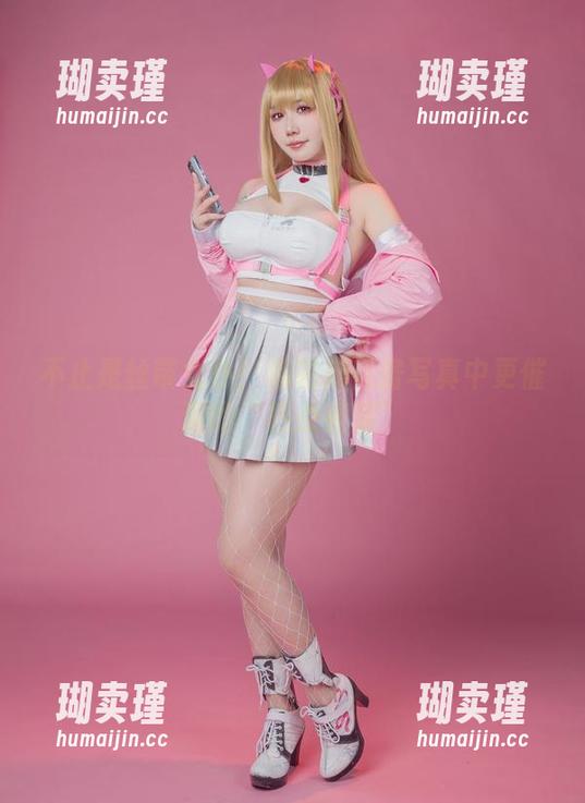 麻花麻花酱 不止是丝带女仆!麻花麻花酱写真中更催泪的“热点资源”